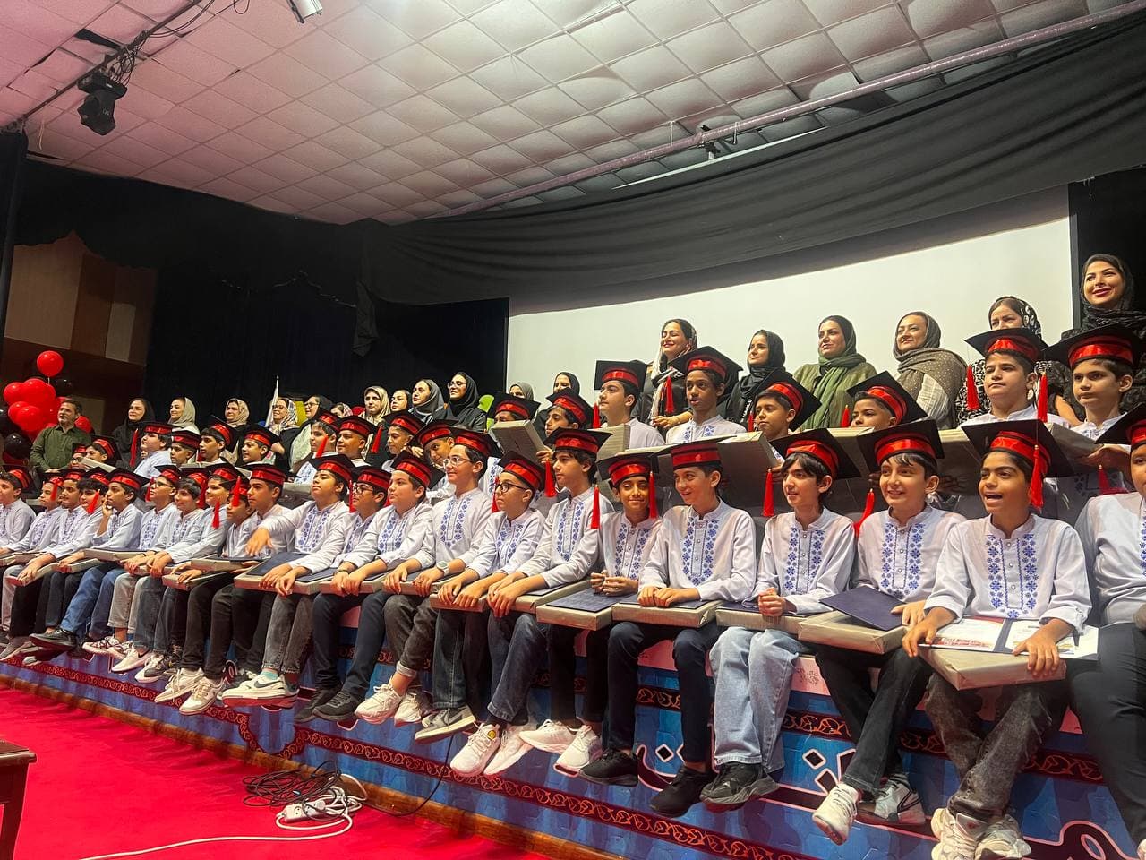 جشن پایان سال ششم